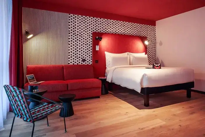 Top Double room (full double bed)