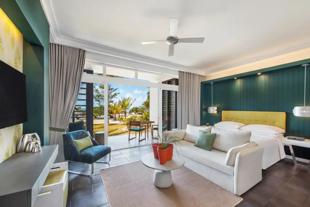 Double Junior Suite beachfront (full double bed)