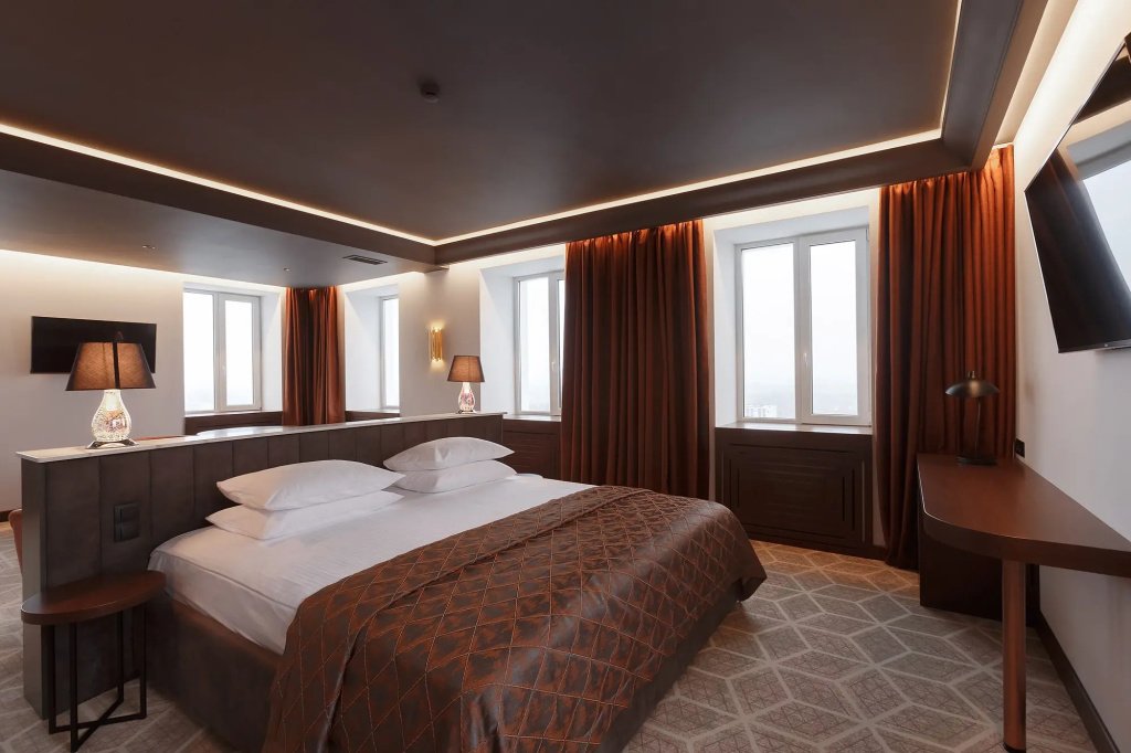 Vladimir Hotel Room Type - VIP Double Suite full double bed