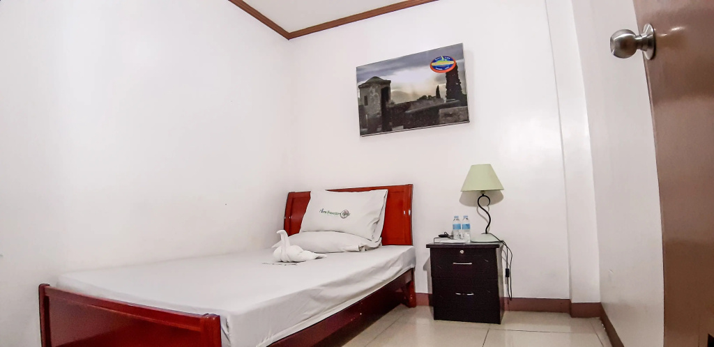 Backpackers Single room