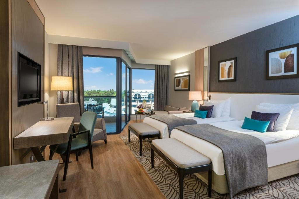 Deluxe Superior Double room with land view (twin beds)