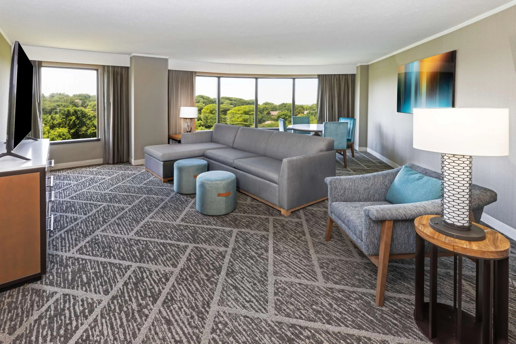 DoubleTree by Hilton Tulsa - Warren Place - Général