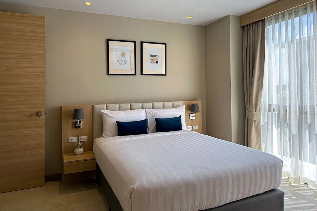 2 Bedrooms Penthouse