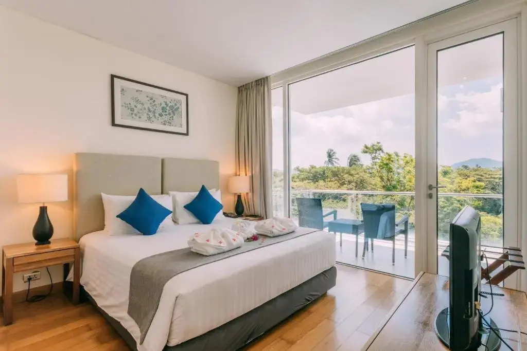 1 Bedroom with Kitchen Double Suite with balcony (full double bed)