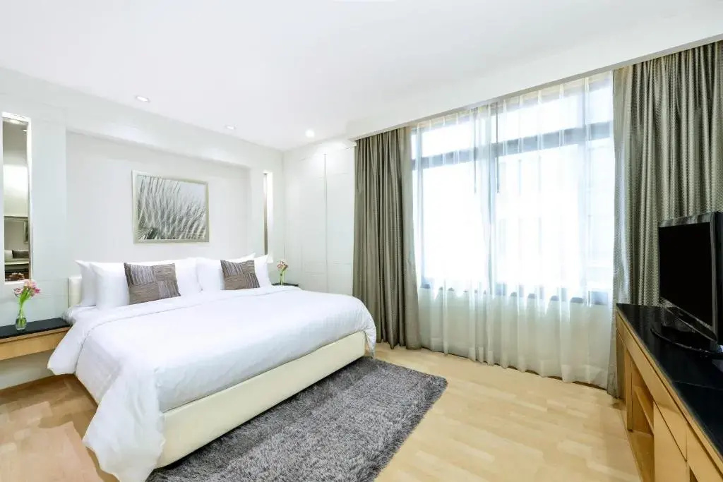 Executive Double Suite (full double bed)