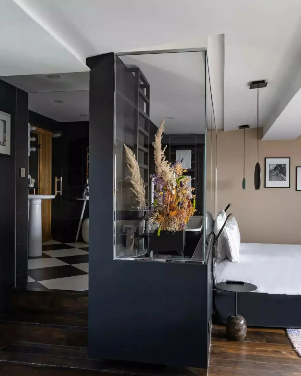 Double Penthouse (full double bed)