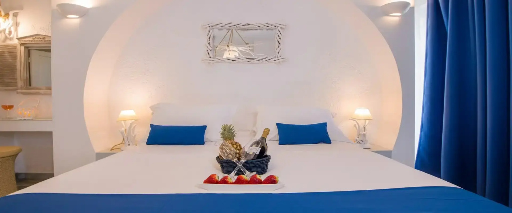 Premium Double room with sea view (full double bed)
