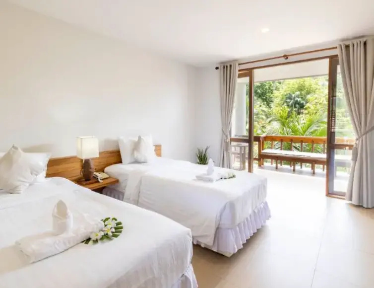 Deluxe Double room with pool view (twin beds)