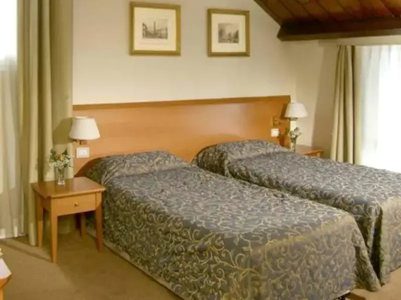 Double room (twin beds)
