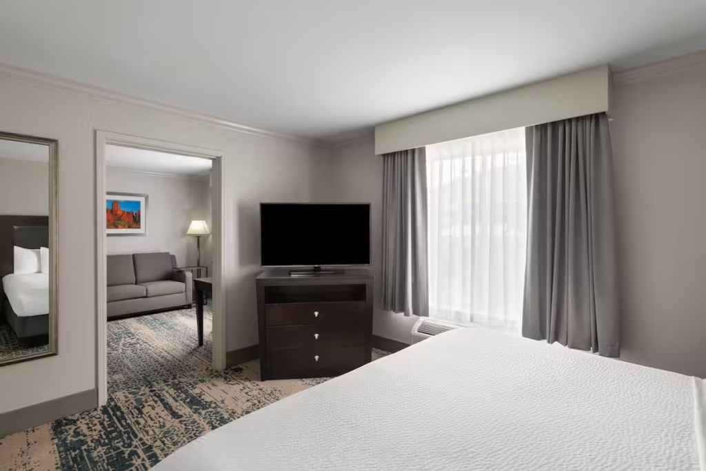 Deluxe Suite