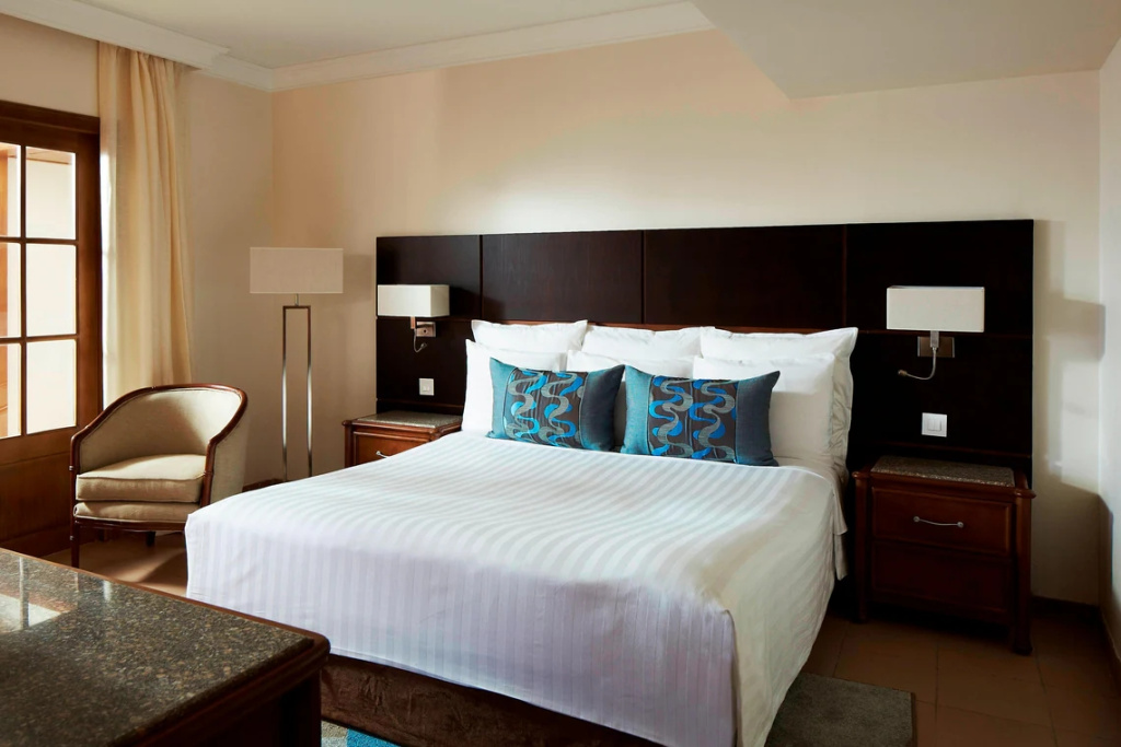 1 Bedroom Cupid Double Suite with sea view (full double bed)