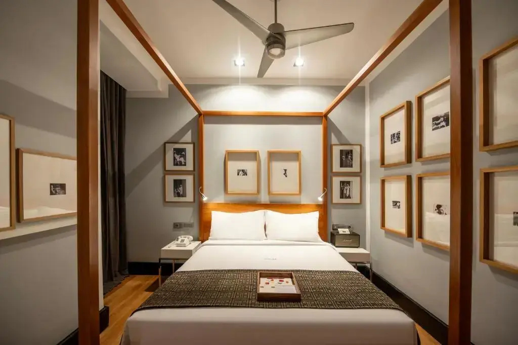 Interior Double room (full double bed)