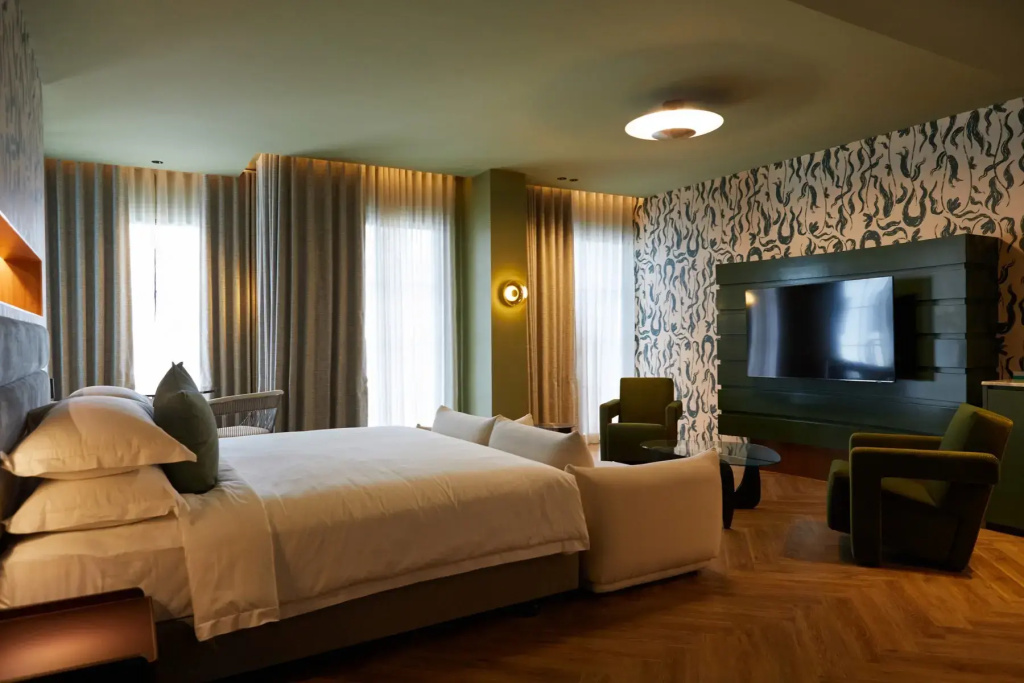 Executive Double Suite (full double bed)