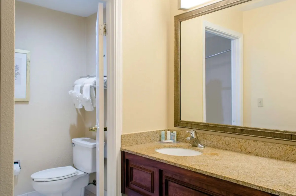 Ramada by Wyndham Shreveport Airport - Chambres