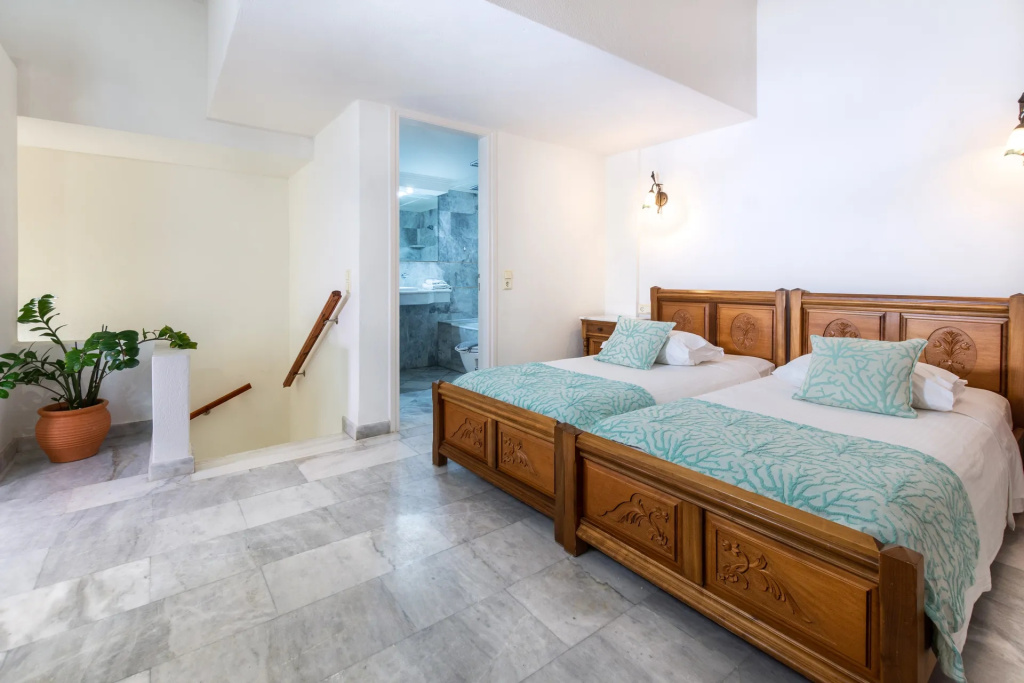 Classic Double Maisonette (full double bed)