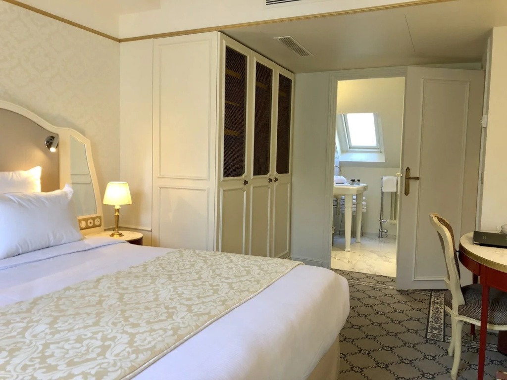 Family Double room (twin beds)