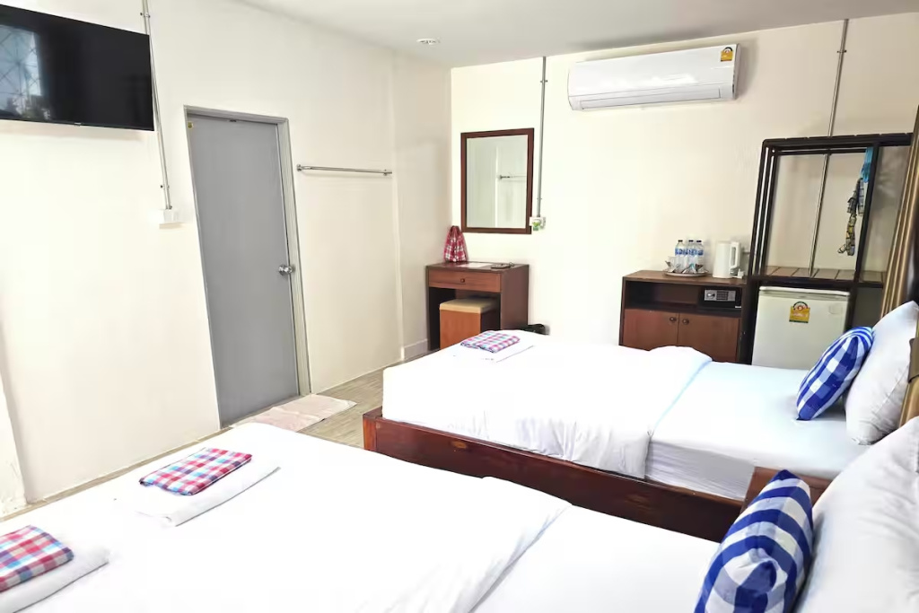 Triple room
