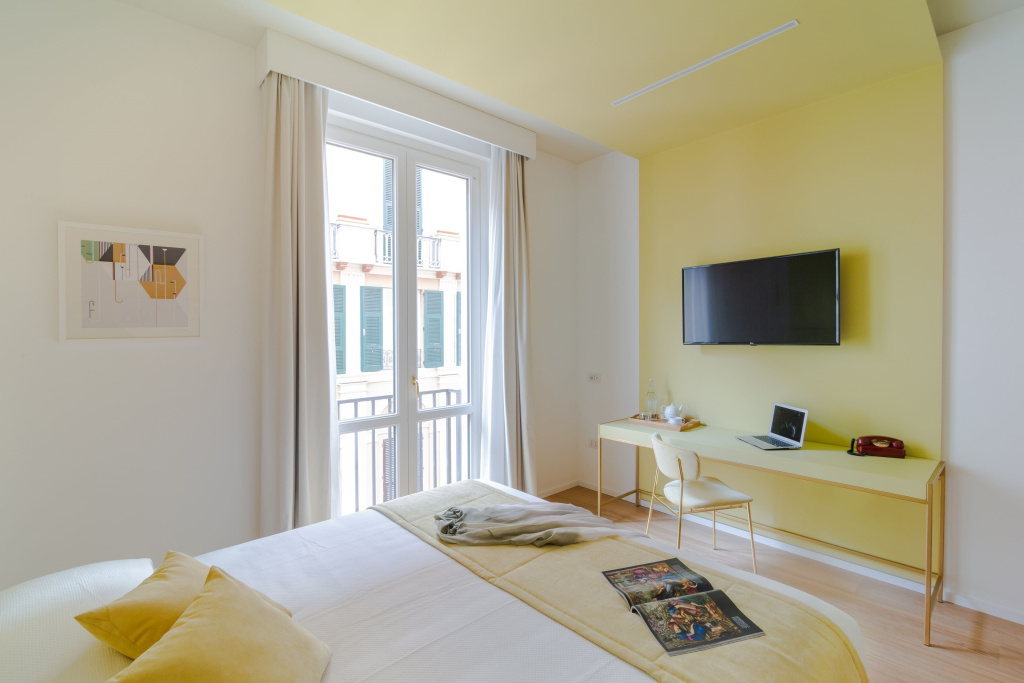 Classic Double room with sea view (full double bed)