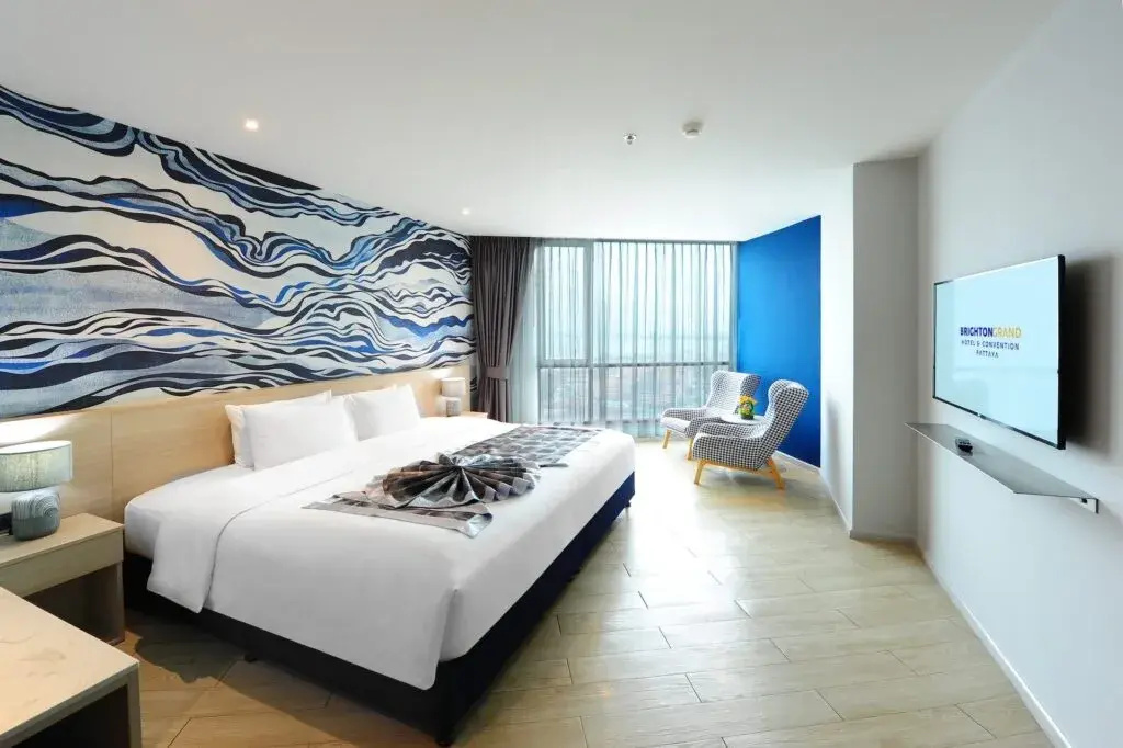 Brighton Grand Hotel & Convention Pattaya Room Type - Deluxe Double room with sea view (full double bed)