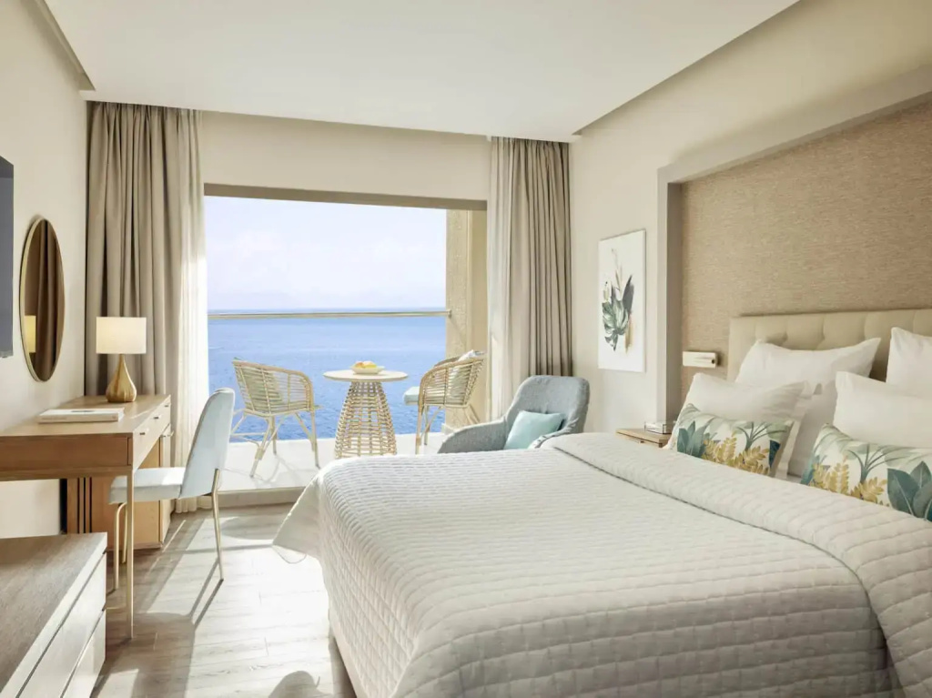 Family room with sea view