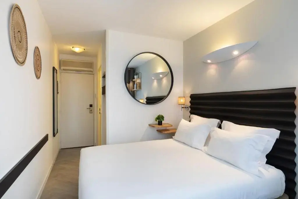 Chromatics Hotel & Restaurant The Hill Club by happyculture - Général