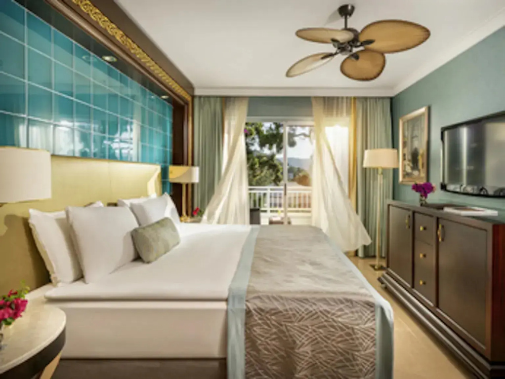 Deluxe Double room with garden view (full double bed)