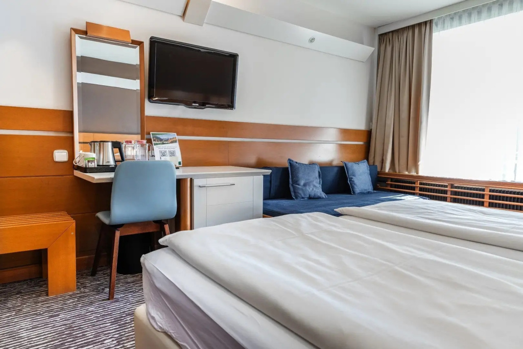 Superior Double room with balcony (twin beds)
