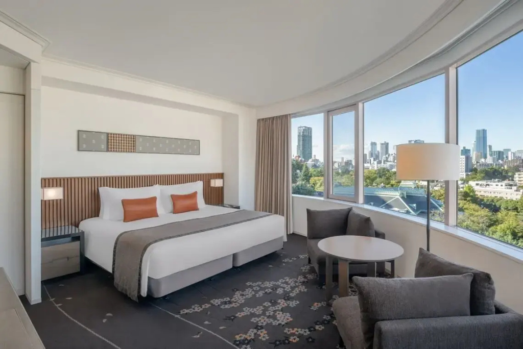 Corner Deluxe Double room (full double bed)