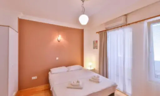 Green Double Apartment (full double bed)