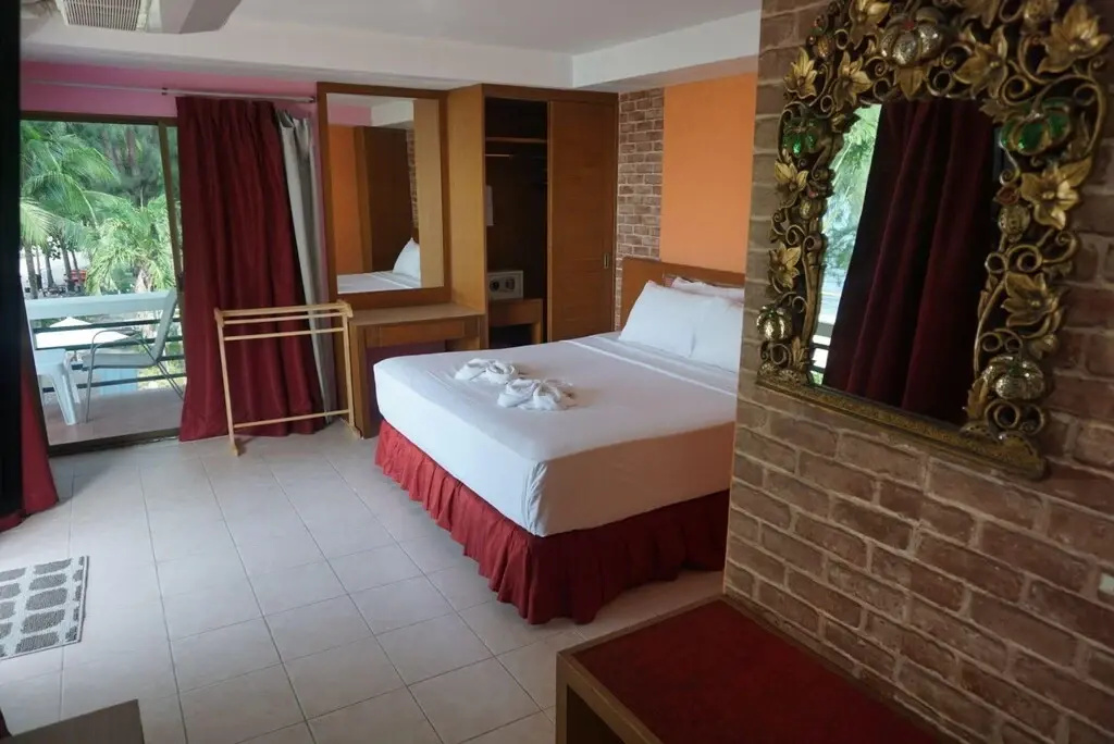 Double room with sea view (full double bed)