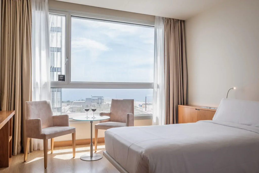 Superior Double room with sea view (full double bed)