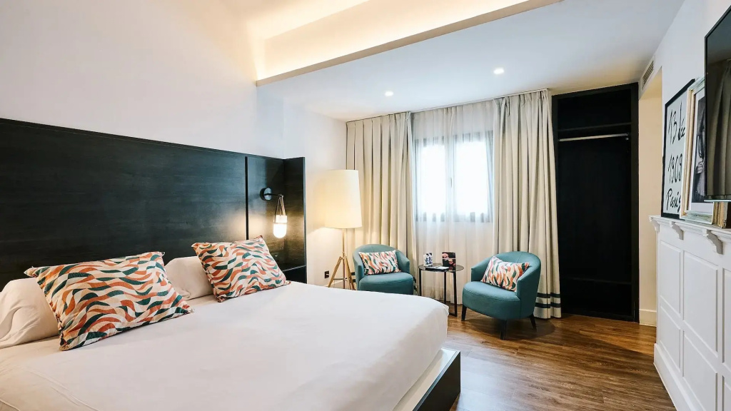 Quadruple room