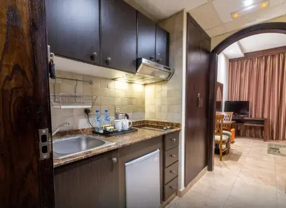 1 Bedroom Classic Double Suite (full double bed)