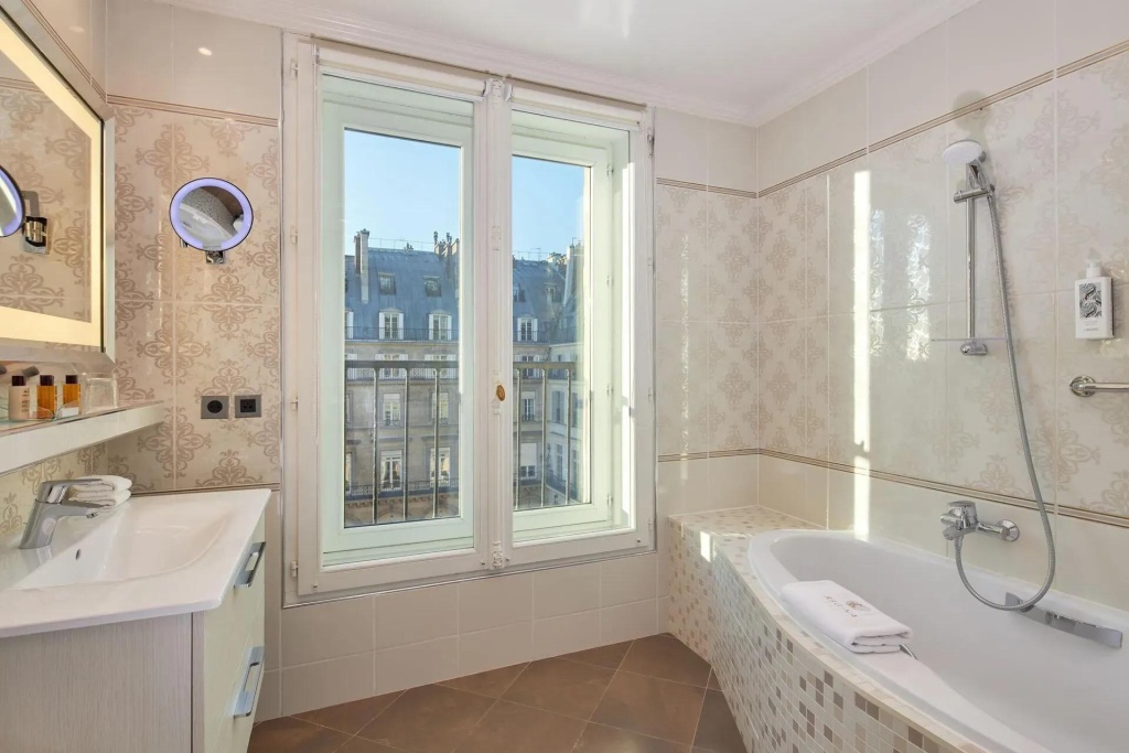 Hotel Regina Louvre 97
