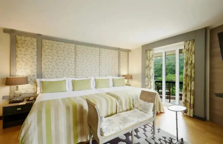 Executive Family Quadruple Suite