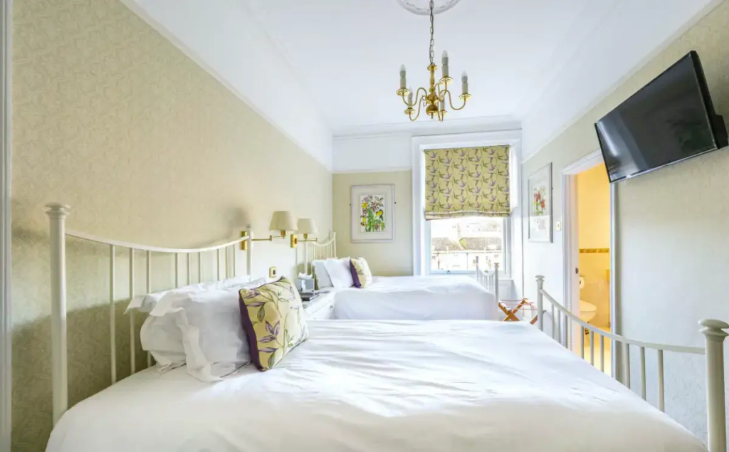 Double room (twin beds)