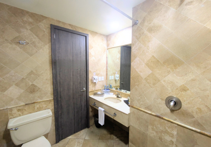 We Hotel Aeropuerto - Chambres