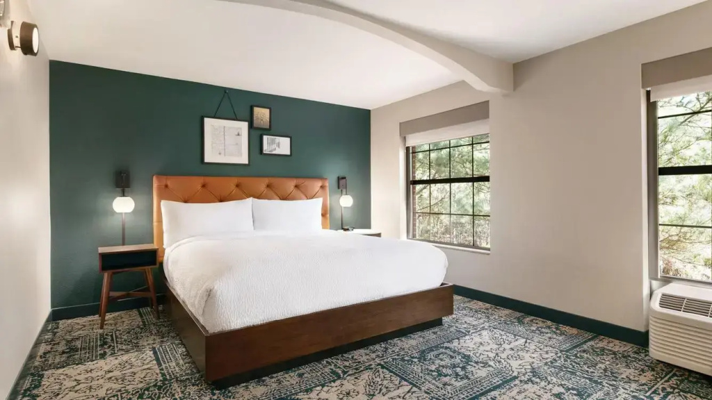 Four Points by Sheraton Raleigh Arena - Chambres