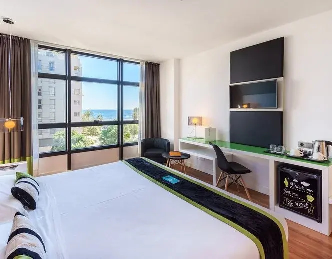 Double Junior Suite (full double bed)