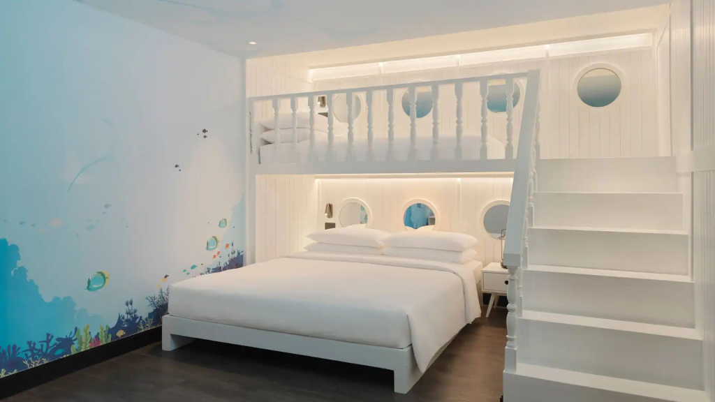 Номер Family Bunk Bed с 2 комнатами в Hyatt Regency Phuket Resort