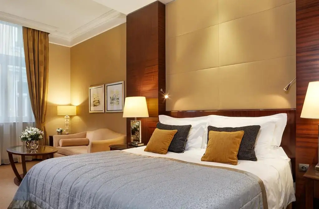 Executive Double room (full double bed)