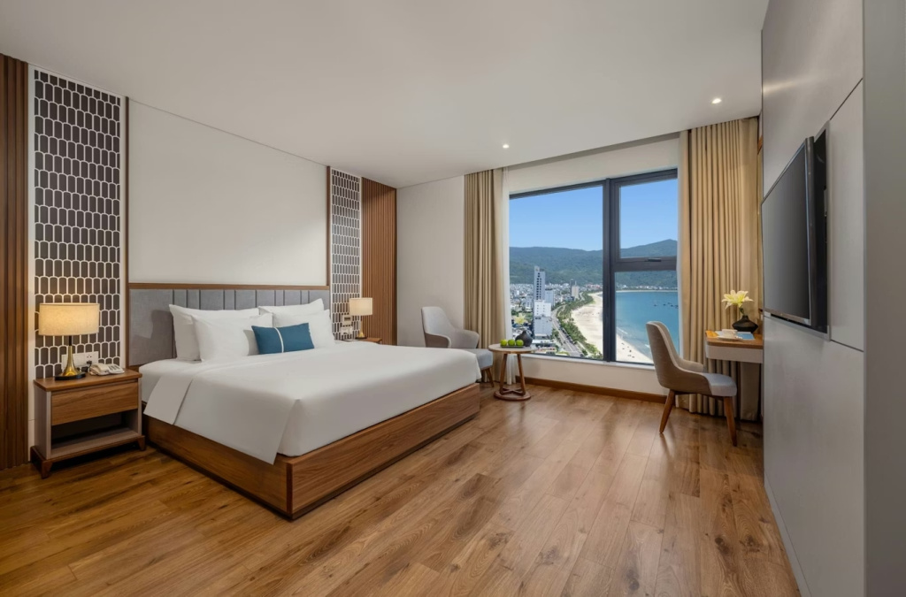 Deluxe City View Double room (full double bed)