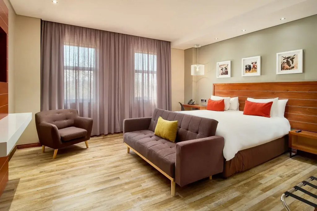 Double Suite (full double bed)