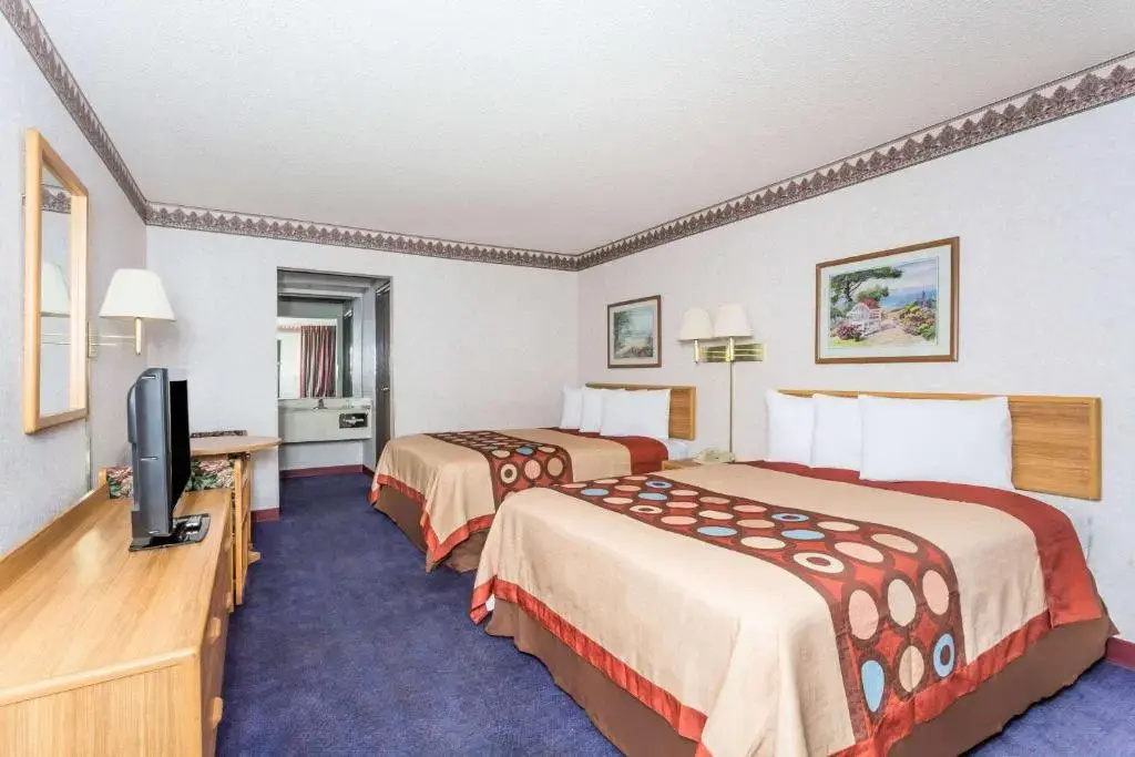 Quadruple room