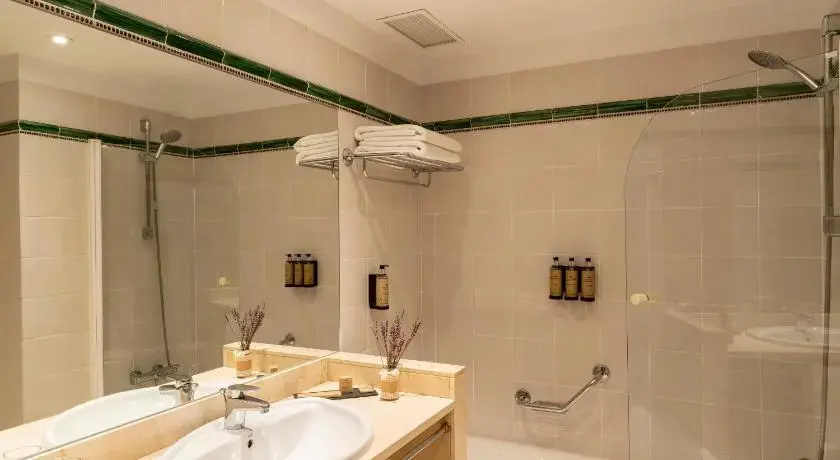Parador De Teruel - Chambres