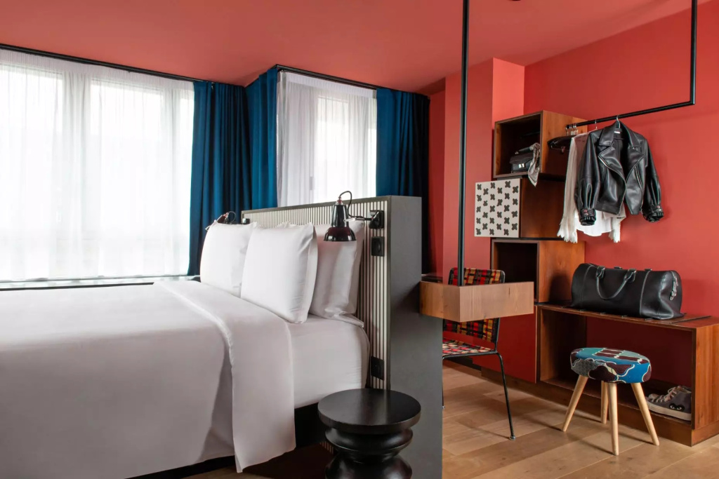Waouh Double room (full double bed)