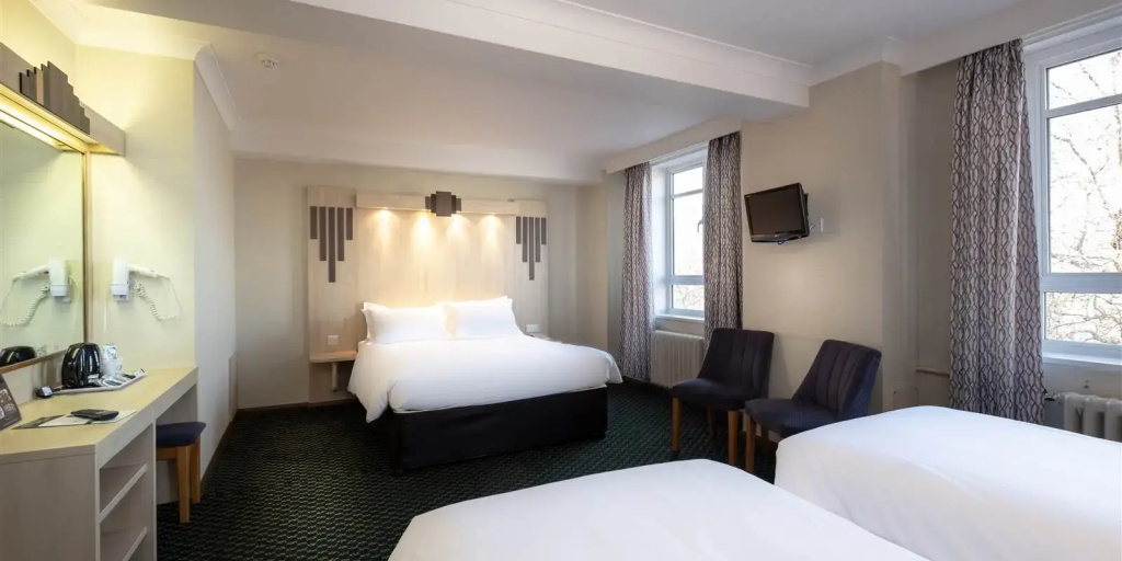 Quadruple room