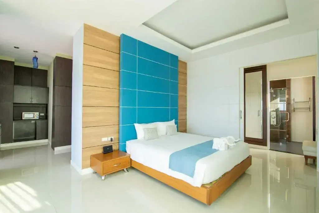 Royal Beach View Suites — фото