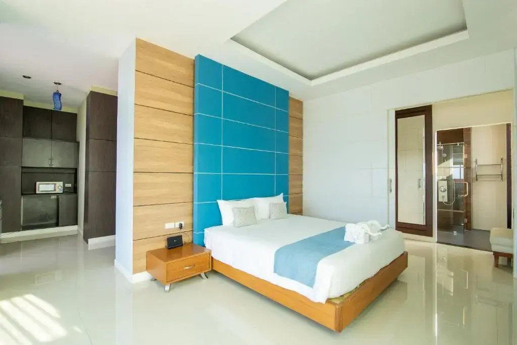 Люкс Rooftop Garden с видом на море в Royal Beach View Suites
