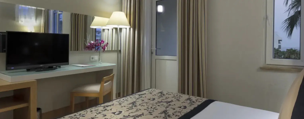 Annex Building Double Apartment twin beds